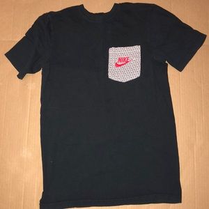Nike short sleeve SMALL